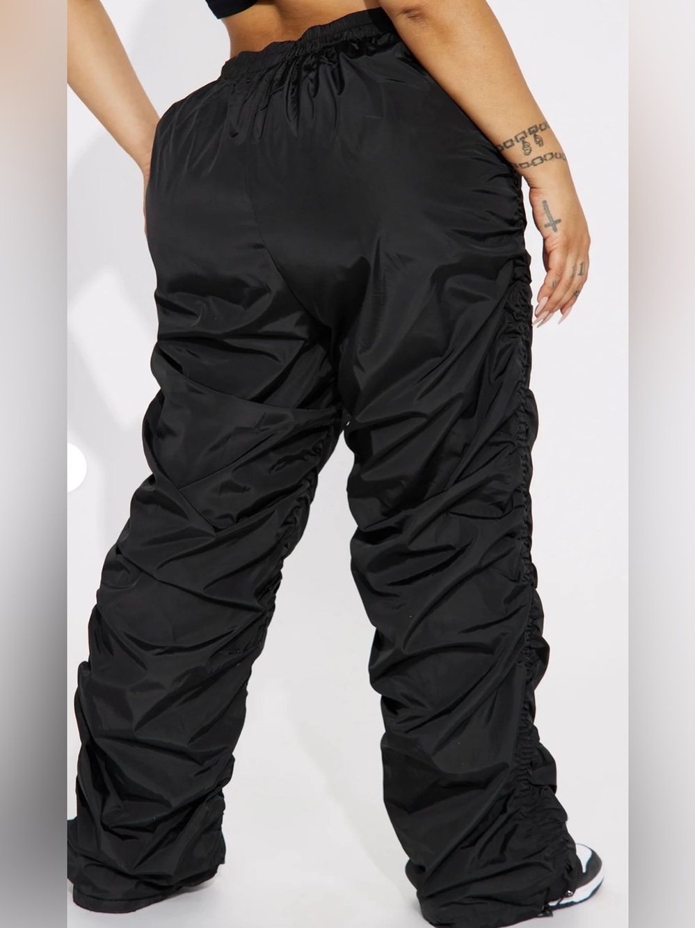 Fashion Nova Vain V-Front Ruched Stacked Parachute Pants Black Women 1X - Picture 2 of 14